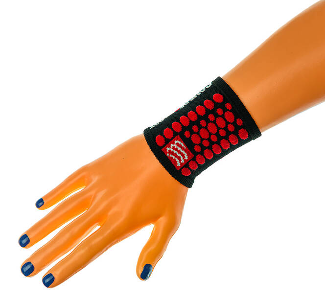 Compressport Wristband 3D. Dots - Opaska kompresyjna na nadgarstek - czarno/czerwona