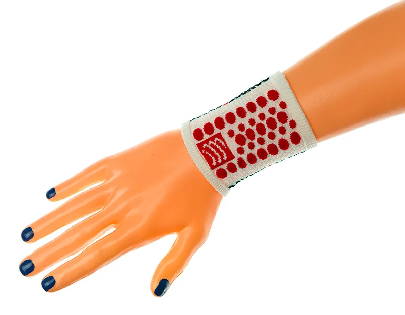 Compressport Wristband 3D. Dots - Opaski kompresyjne na nadgarstek - biało/czerwone