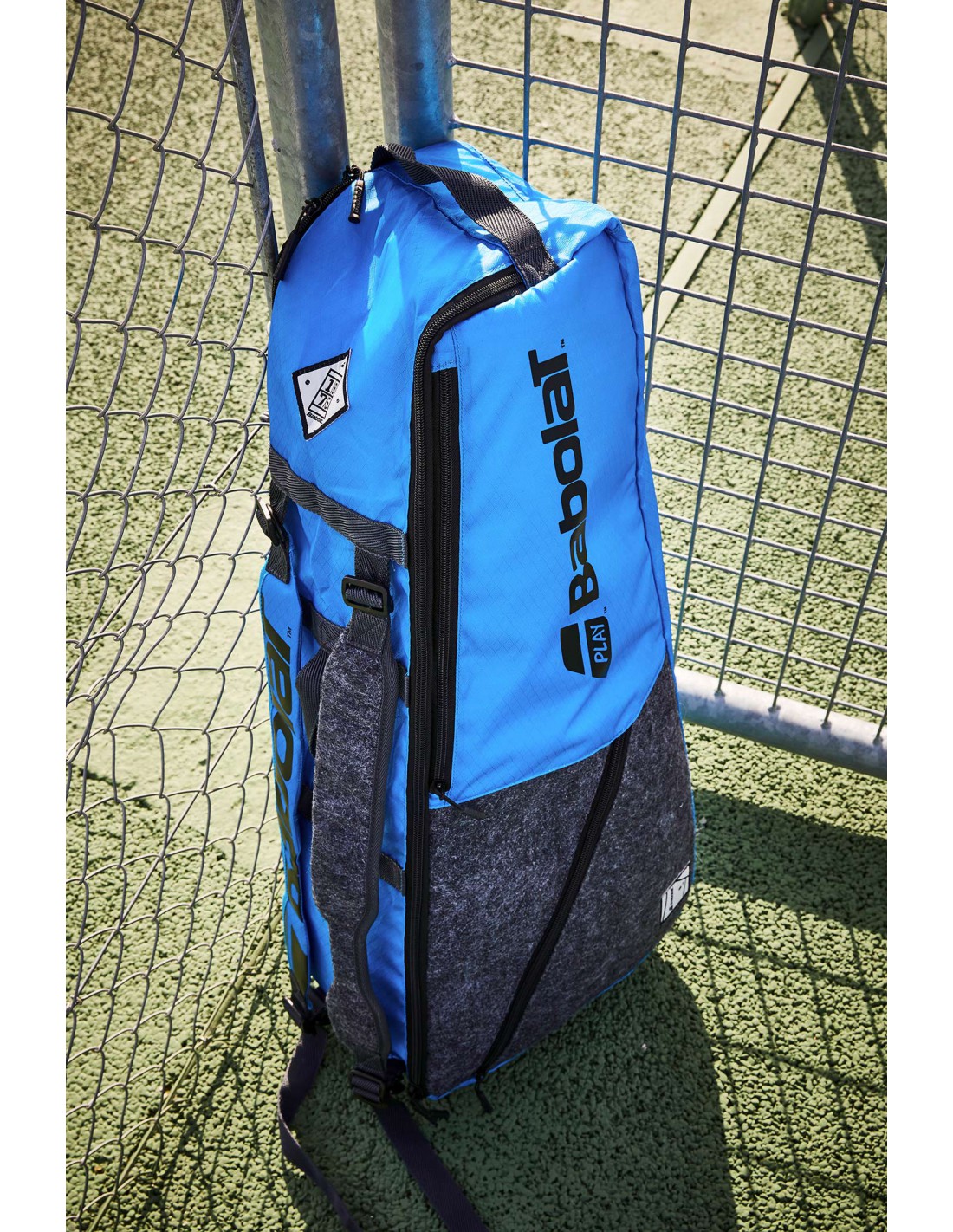 torba tenisowa Babolat Evo w świetle dziennym